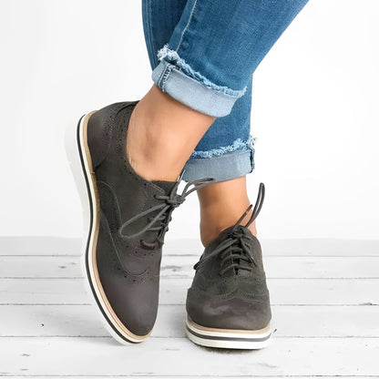 Sloane - Zapatos Oxford con Cordones y Recortes