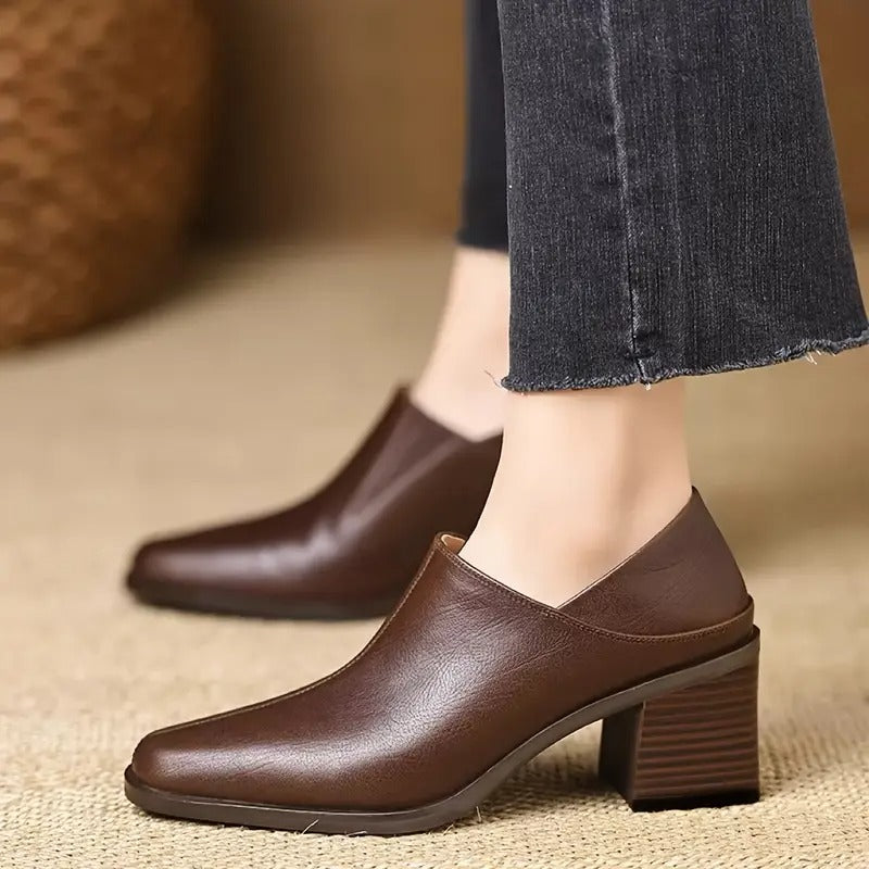 Aniceta - Elegantes Tacones de Piel