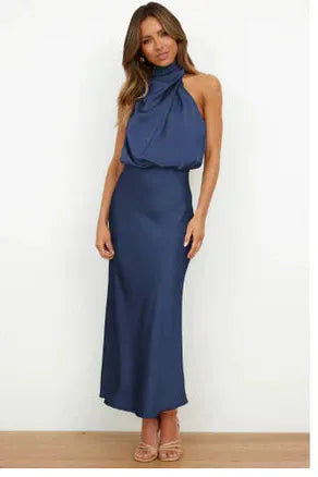 El Vestido Halter Drapado Elegante