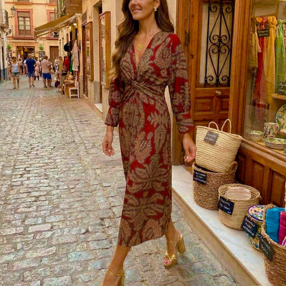 Vestido Midi Elegante con Estampado Atemporal - Corte Fluido y Refinado