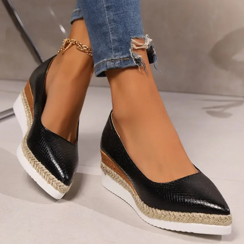 Via – Tacones ortopédicos de cuña brillantes con punta afilada