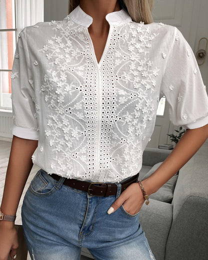 Enid – Blusa Bordada con Botones en la Parte Frontal