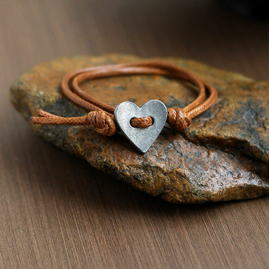 Amoura - Pulsera hecha a mano con símbolo del corazón