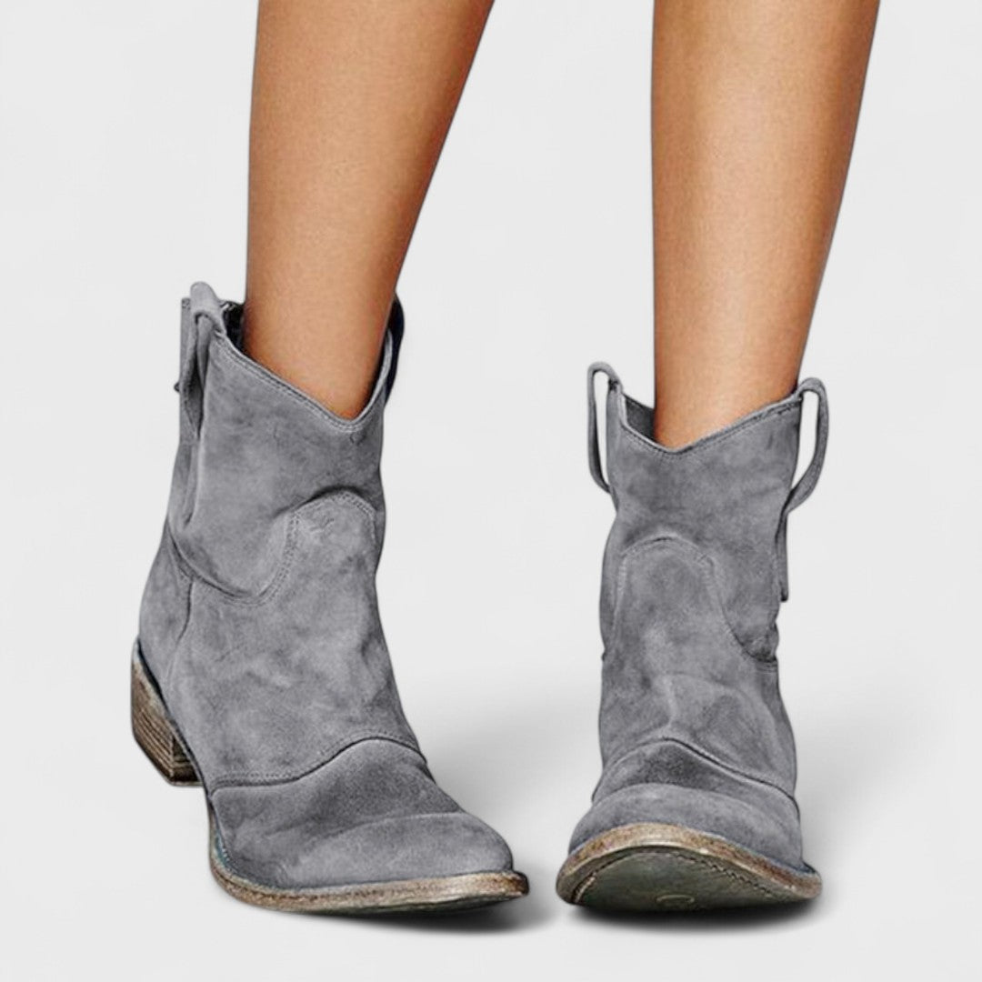 Carlotta - Botines atemporales