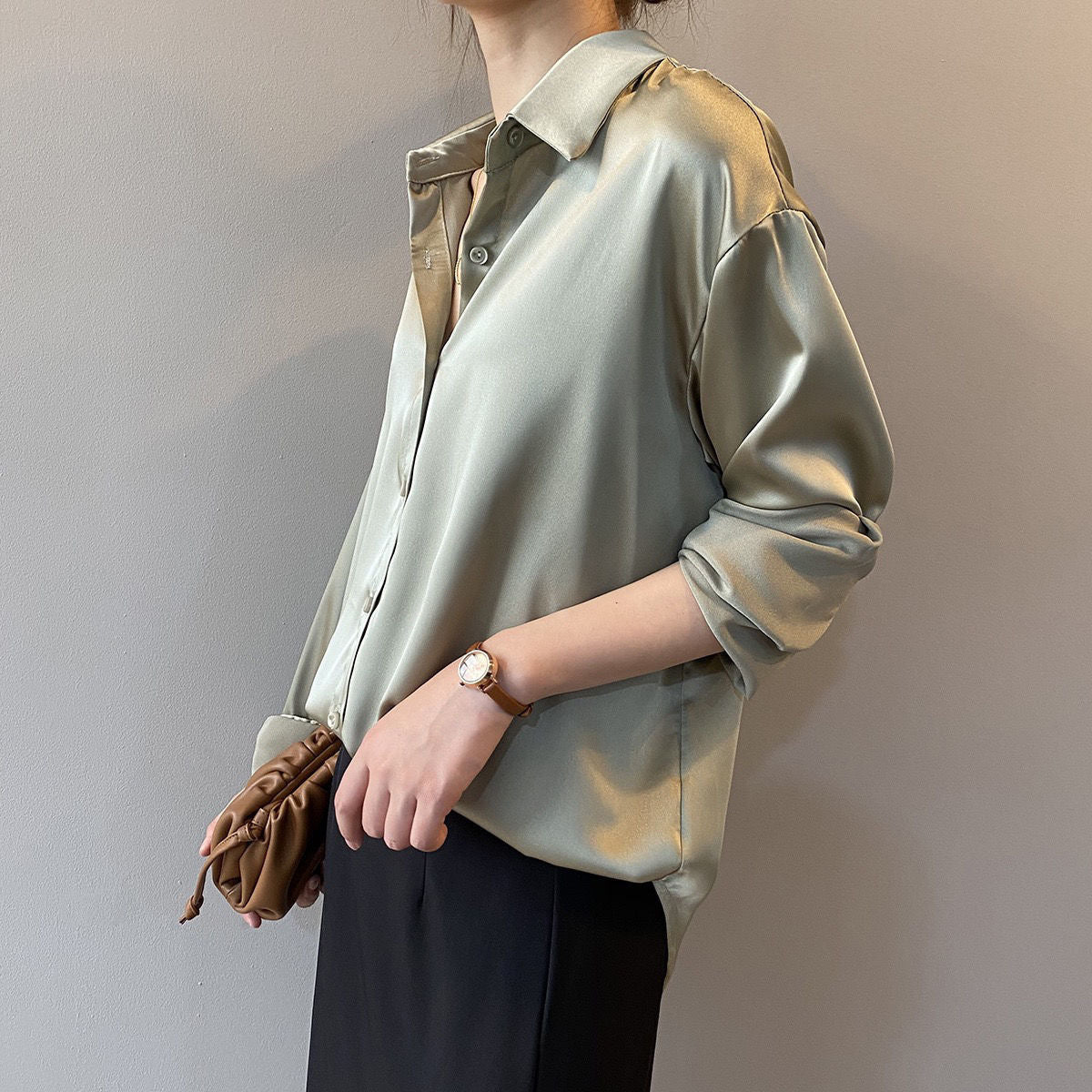 Celine – Blusa Clásica de Botones