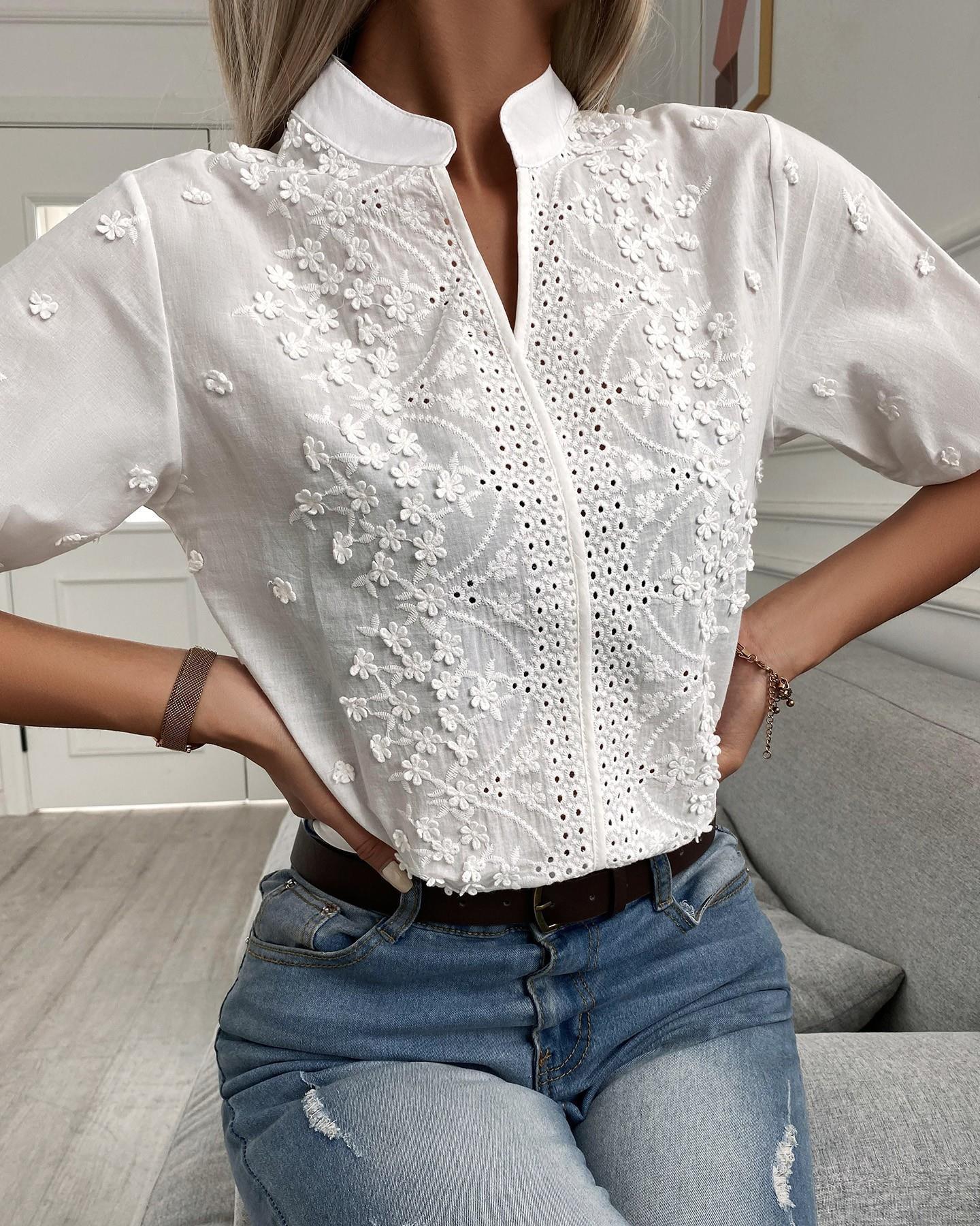 Enid | Blusa con Botones Bordada