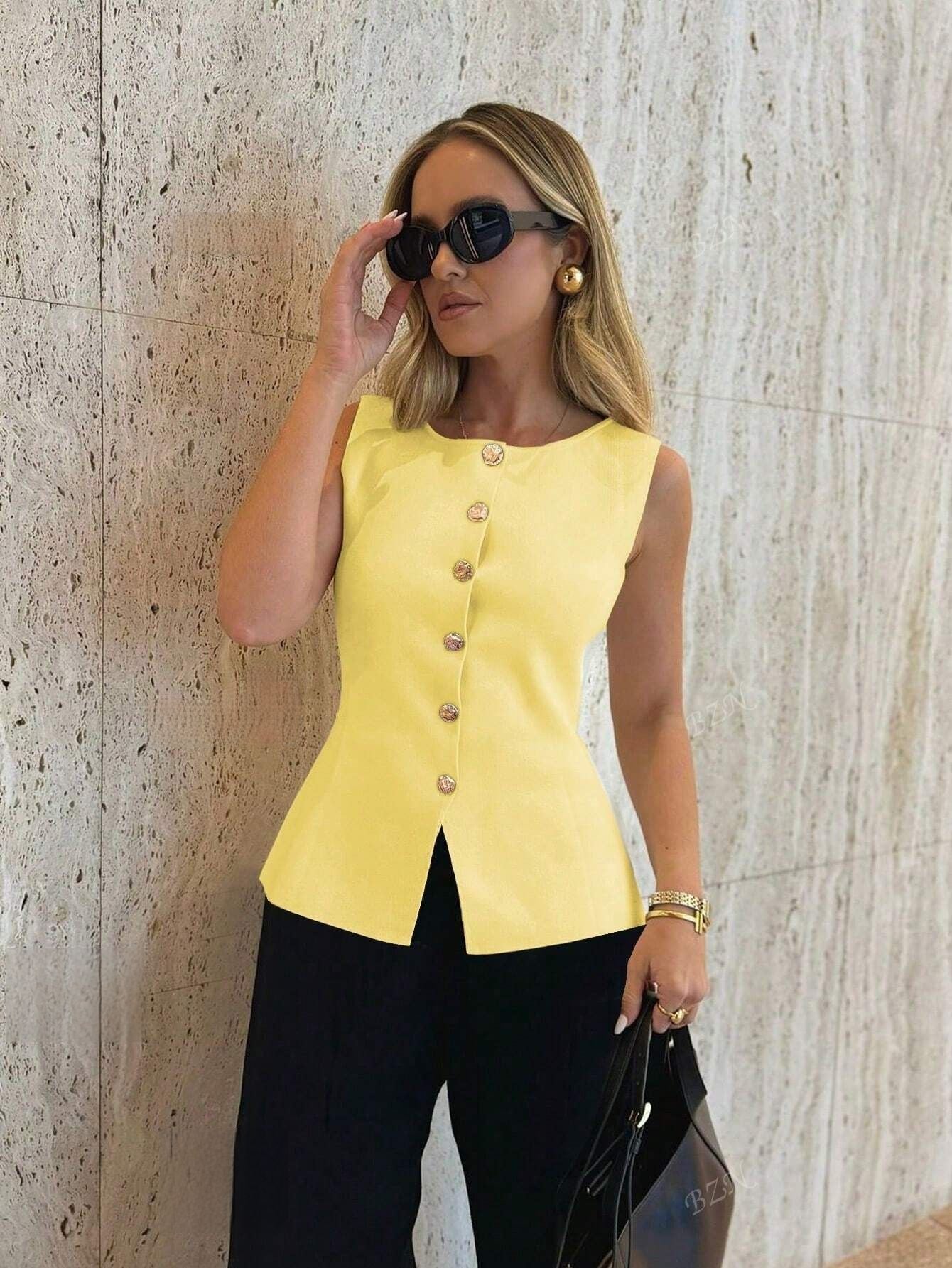 Grier – Top Peplum Sin Mangas con Botones
