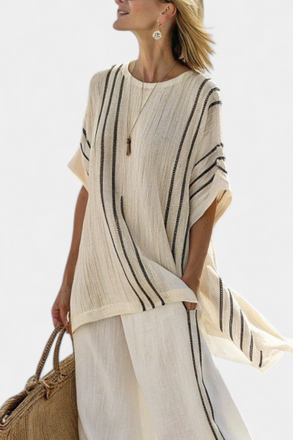 Greysen | Blusa de lino marfil elegante y pantalones negros a rayas