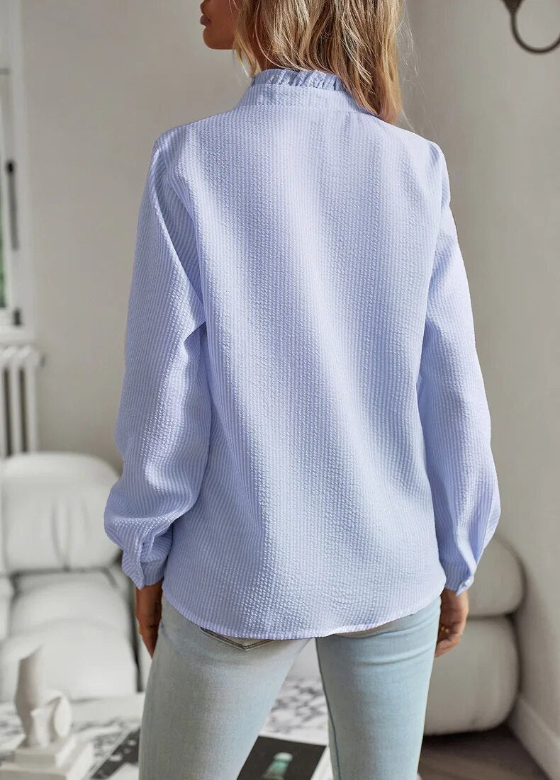 Grace – Blusa con Botones y Volantes