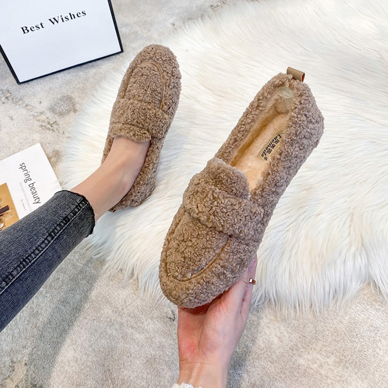 Azida – Zapatillas de Casa de Piel Sintética Cómodas