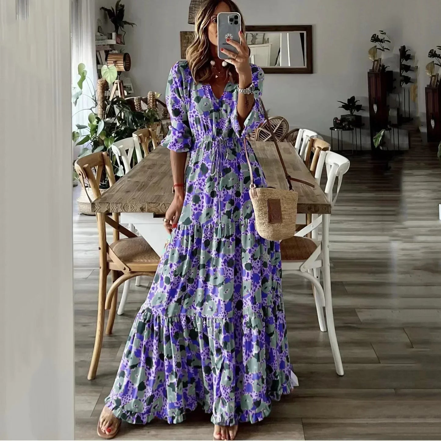 Liora | Vestido Maxi de Corte A con Estampado y Escote en V