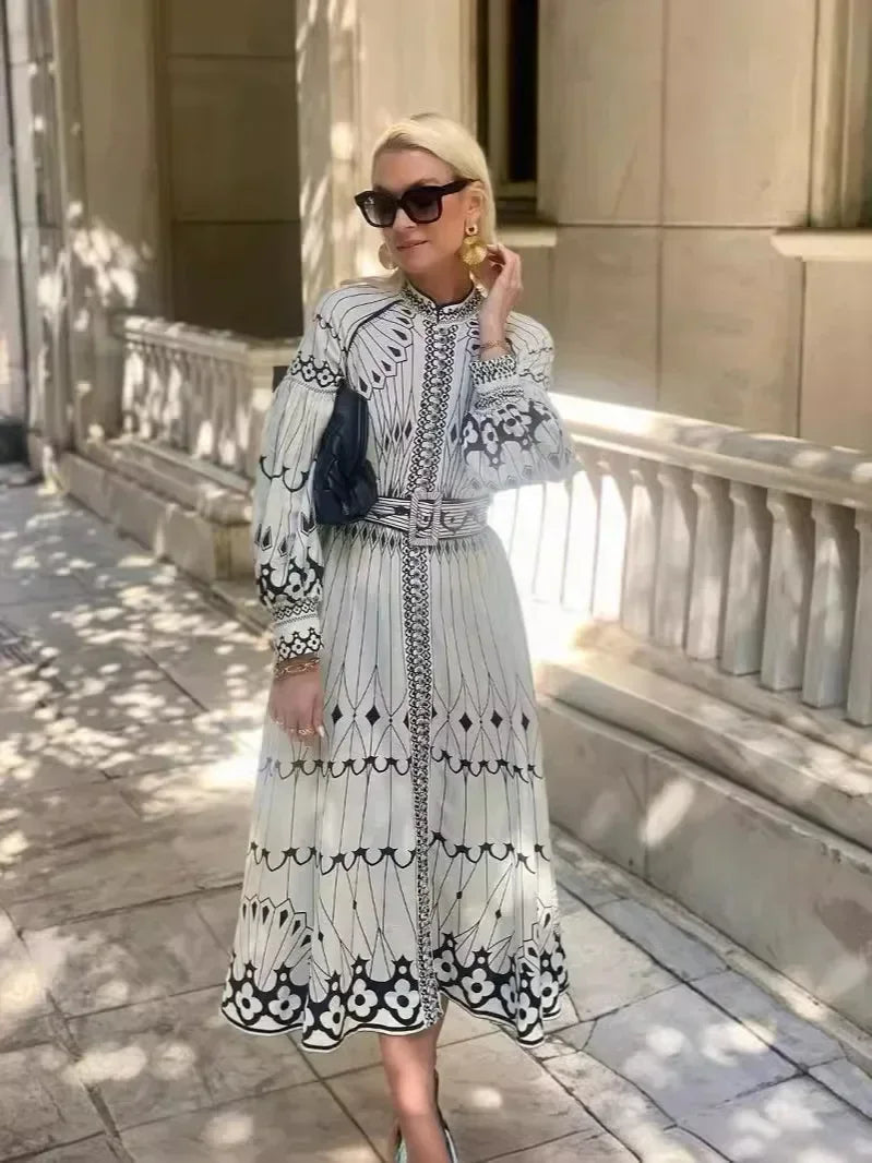 Eulalia - Vestido Boho con Cuello Alto Retro