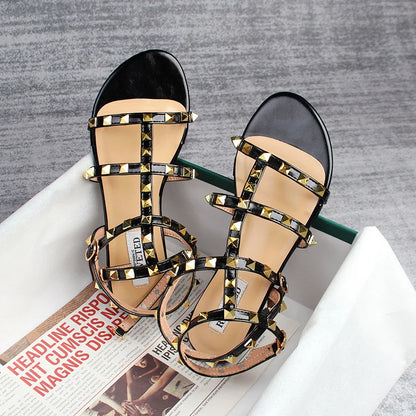 Pierina - Sandalia Chic con Tachuelas