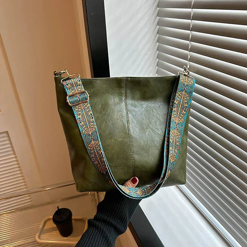 Embjørg | Bolso de Hombro Clásico con Correa Ajustable y Patrón