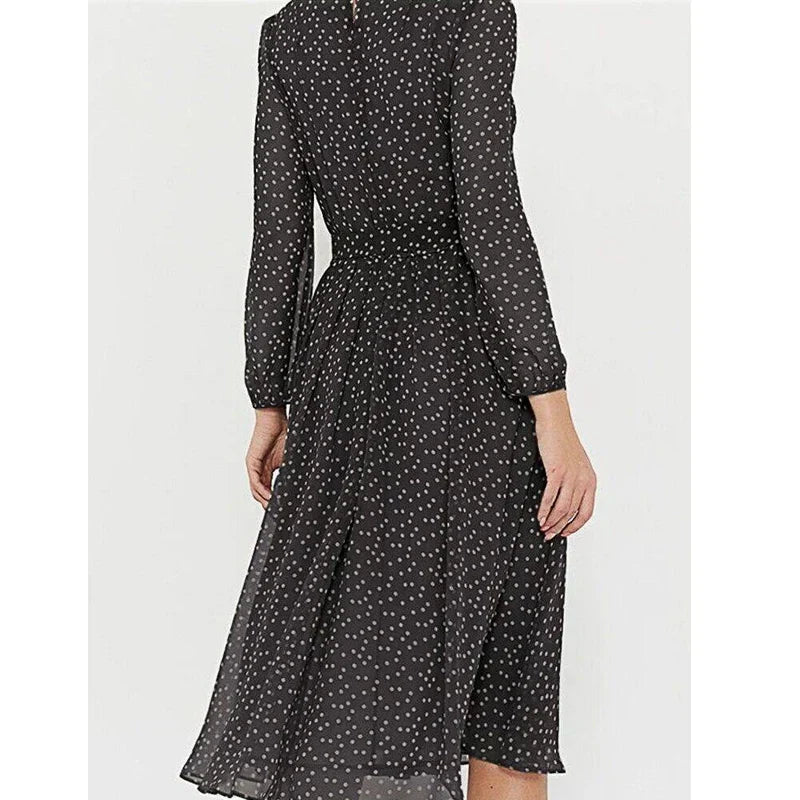 Delfie – Vestido Midi de Lunares Fluidos