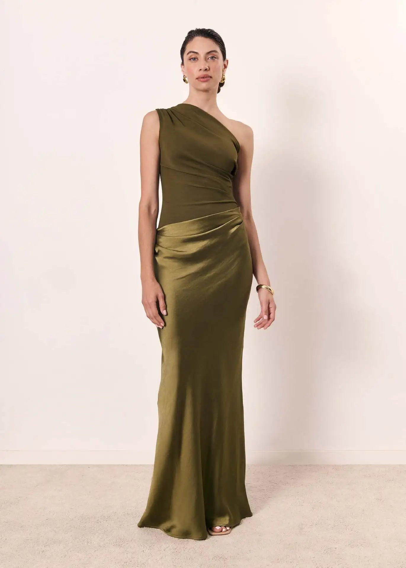 Maxi Vestido con Hombro Descubierto
