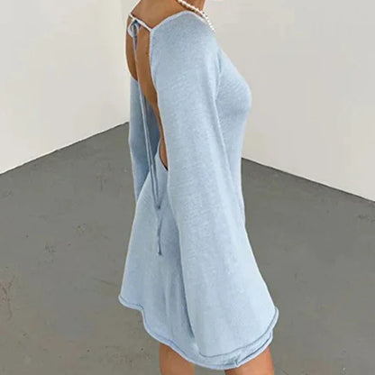 Vestido Mini de Manga Larga para Mujeres con Escote Amplio y Puños Acampanados