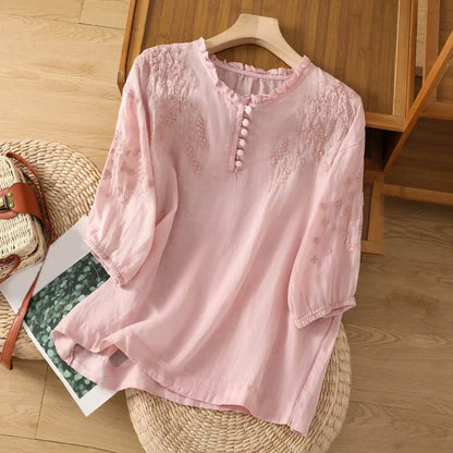 Evelyn – Blusa Bordada con Botones en la Parte Frontal