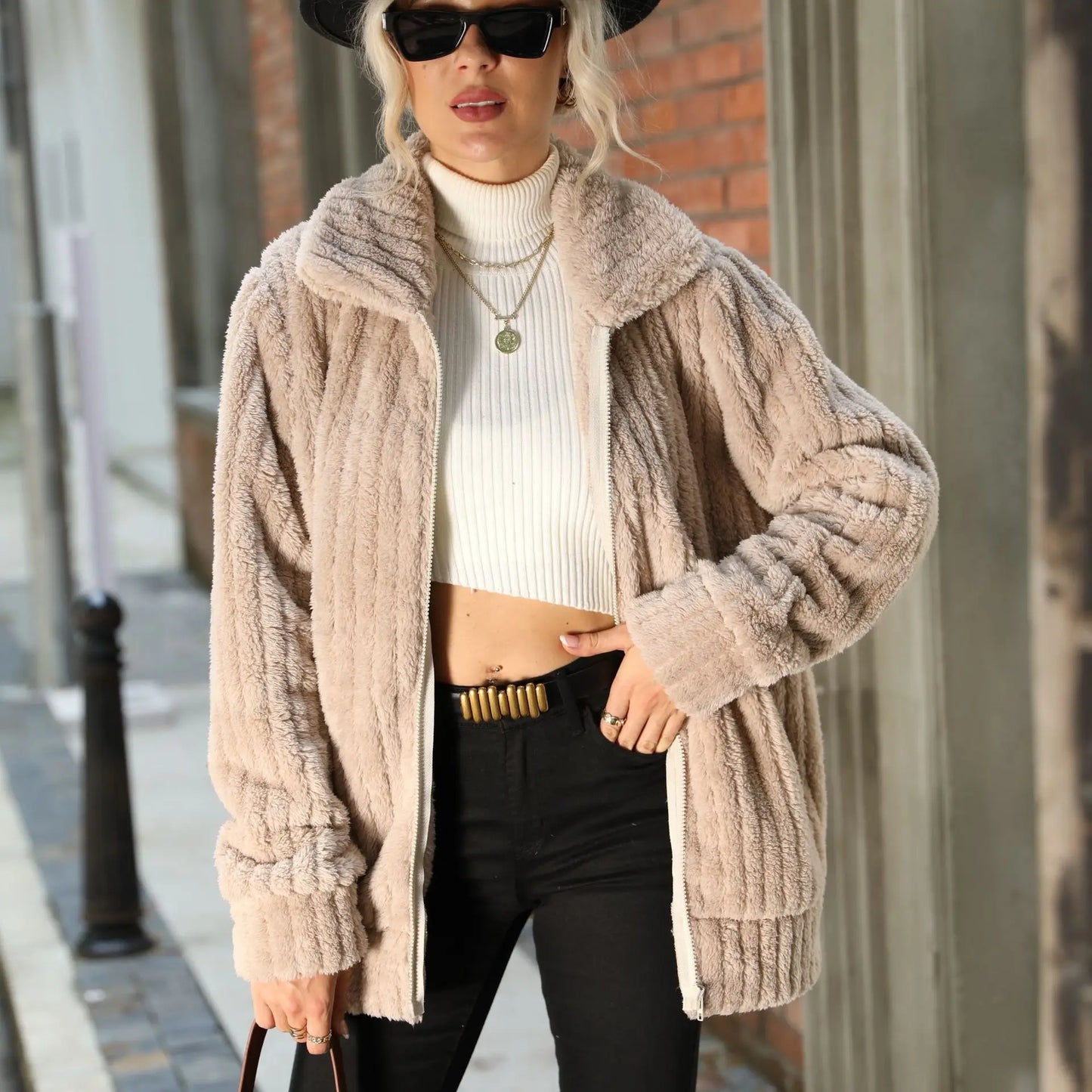 Iris | Elegante Chaqueta de Piel
