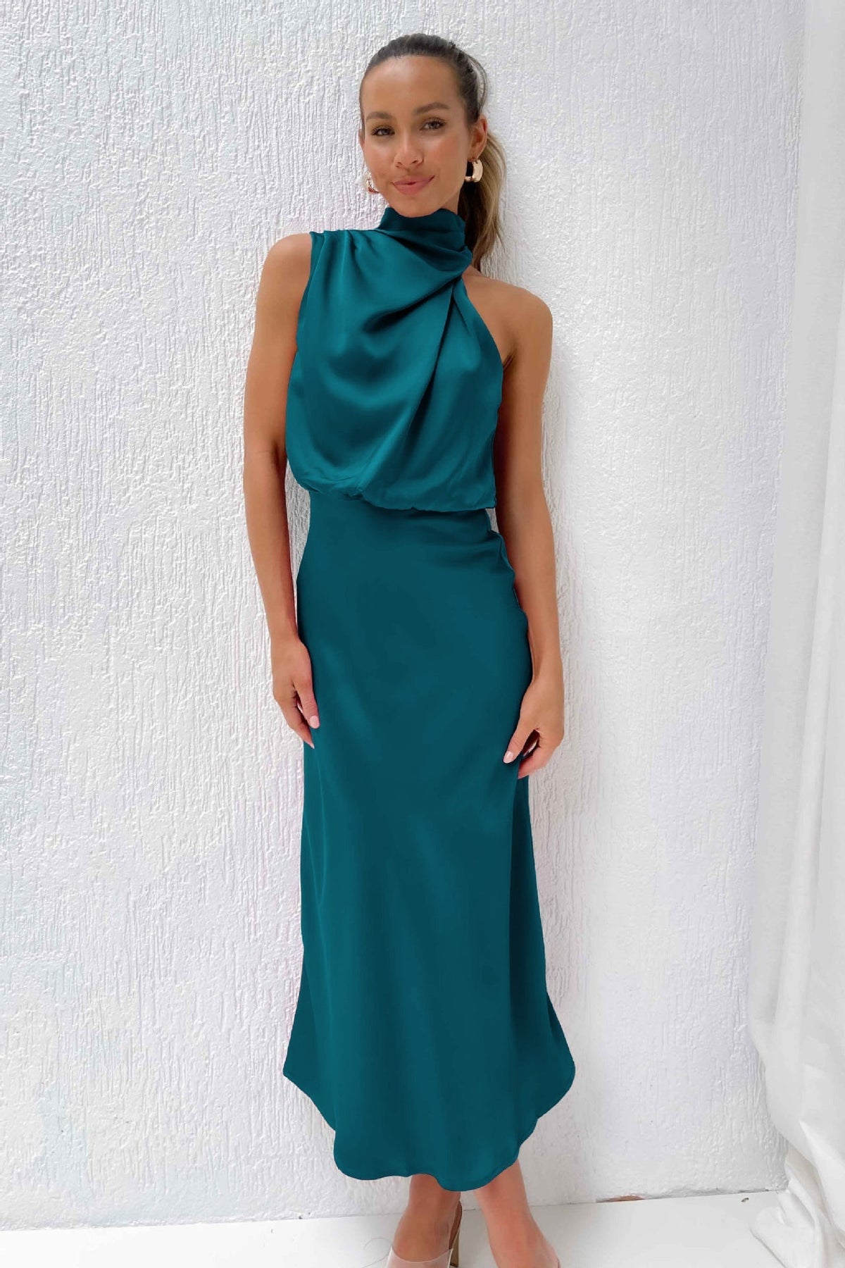 MADDIE – VESTIDO ELEGANTE CON ESCOTE DRAPEADO