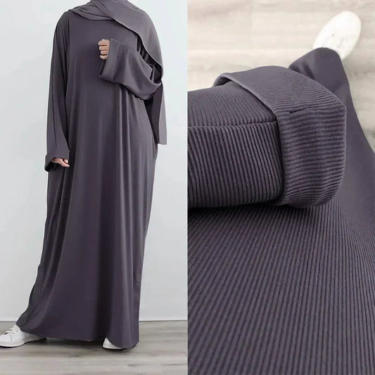 Ariane - Elegante Abaya de Punto con Cinturón y Bolsillos Laterales