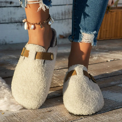 Zapatillas de Casa para Mujeres con Detalle de Hebilla y Comodidad Suave y Acogedora