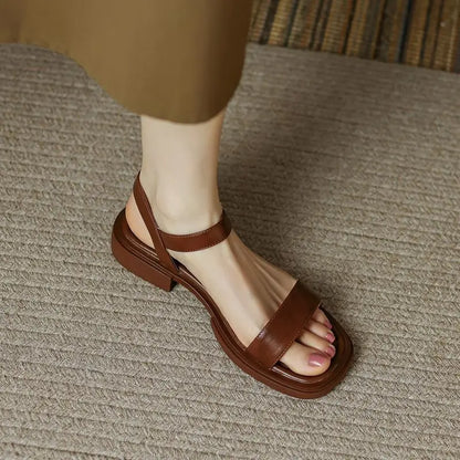 Martes - Sandalias Cuadradas Acolchadas