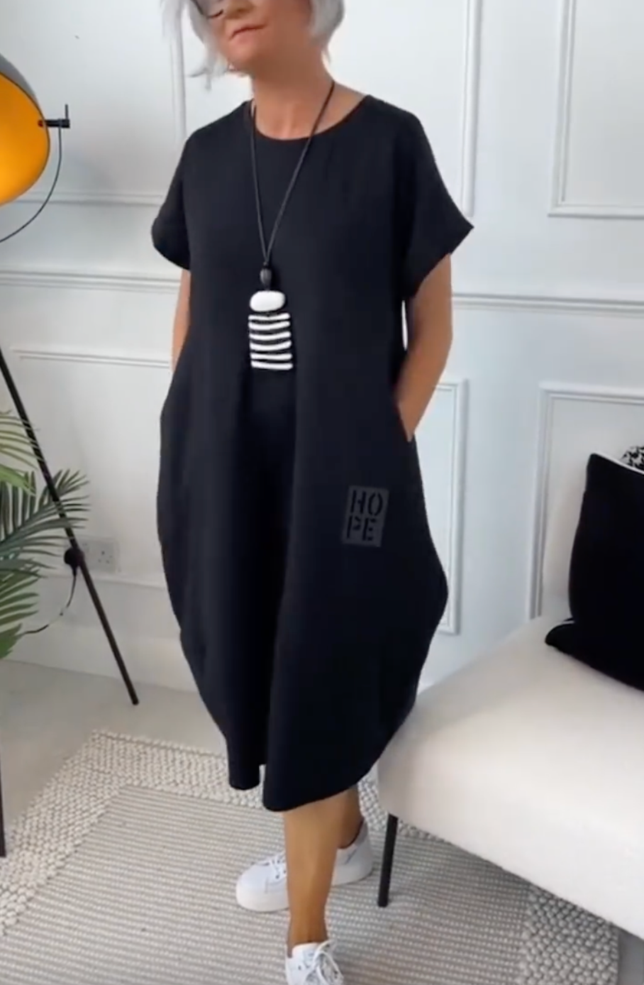 Zuzanna | Vestido de Verano Liviano con Cuello Redondo