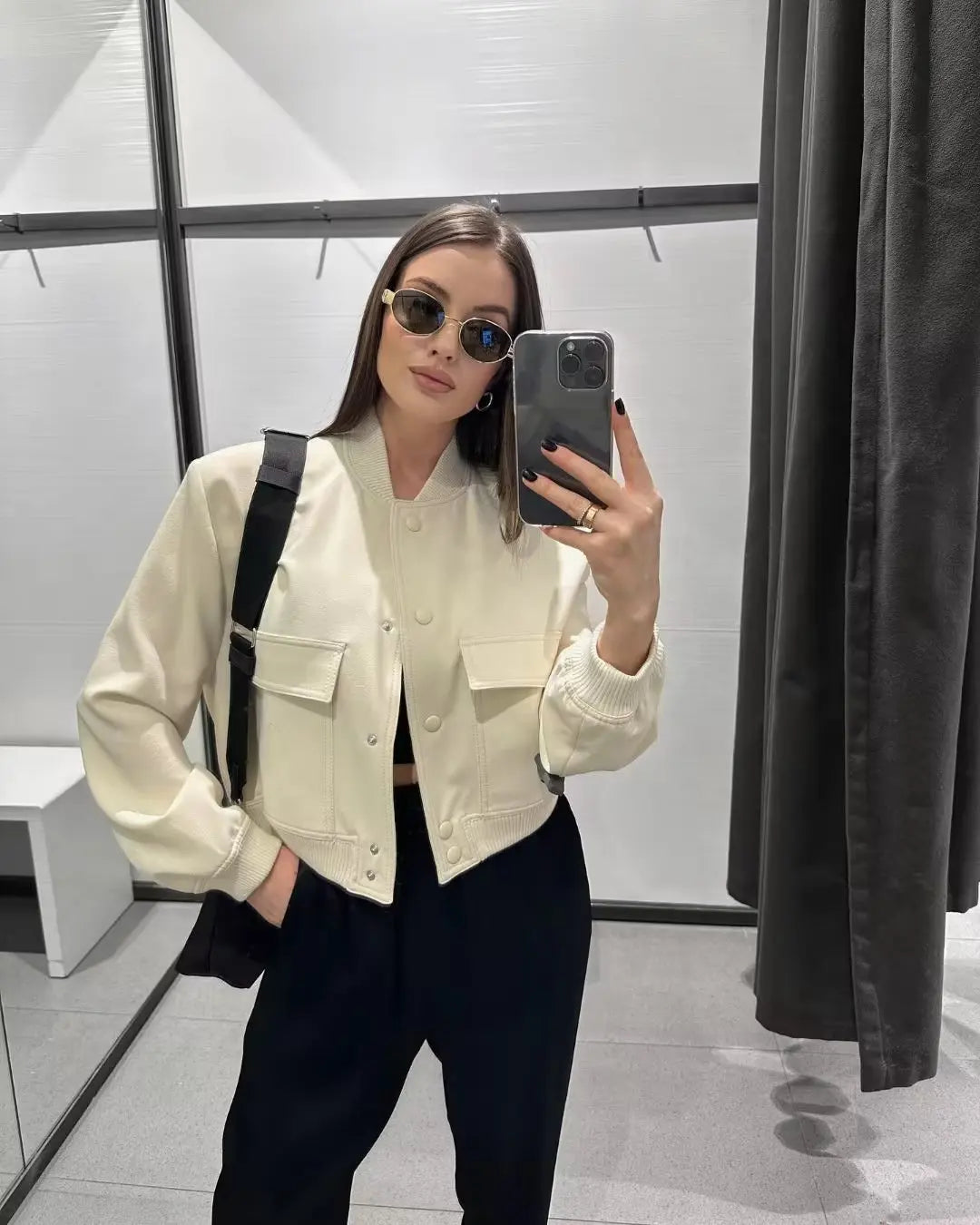 BELLA | Chaqueta Bomber de Manga Larga Corto