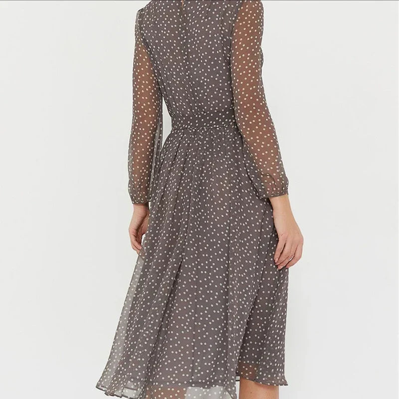 Delfie – Vestido Midi de Lunares Fluidos