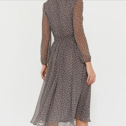 Delfie – Vestido Midi de Lunares Fluidos