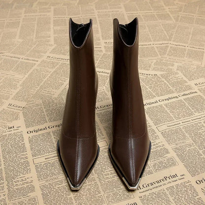 Tacones de Cuero con Corte Amplio