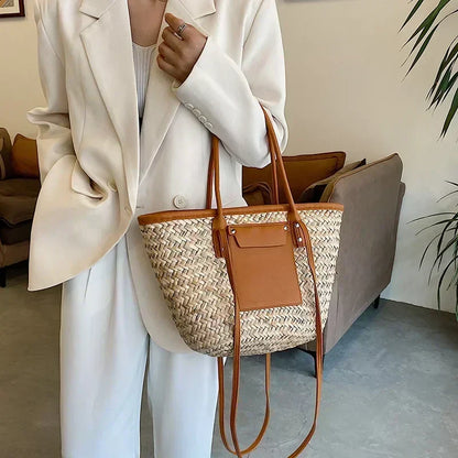 Torborg | Elegante bolso de paja con acentos de cuero