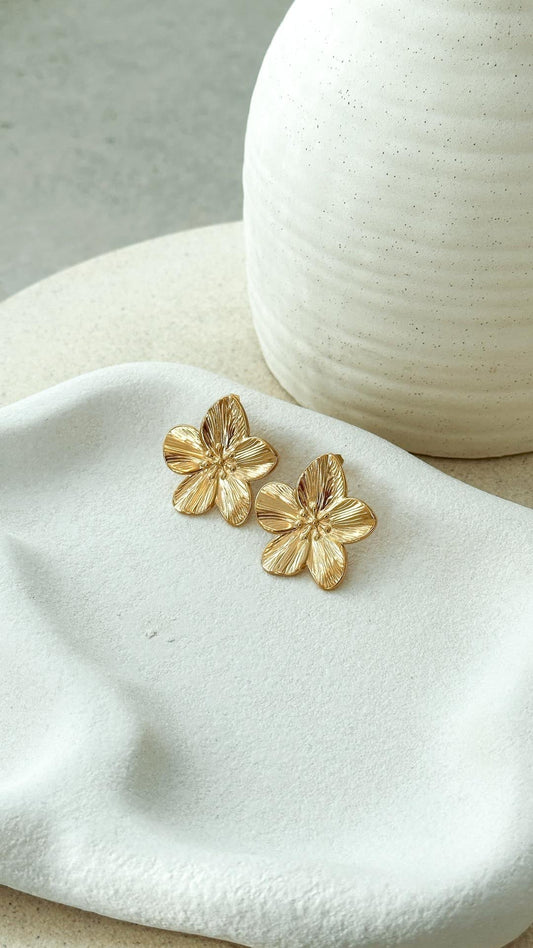 Lexi | Aretes de Flor Bañados en Oro