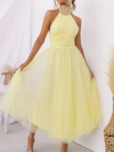 Vestido de Tendencia con Cuello Alto Aria