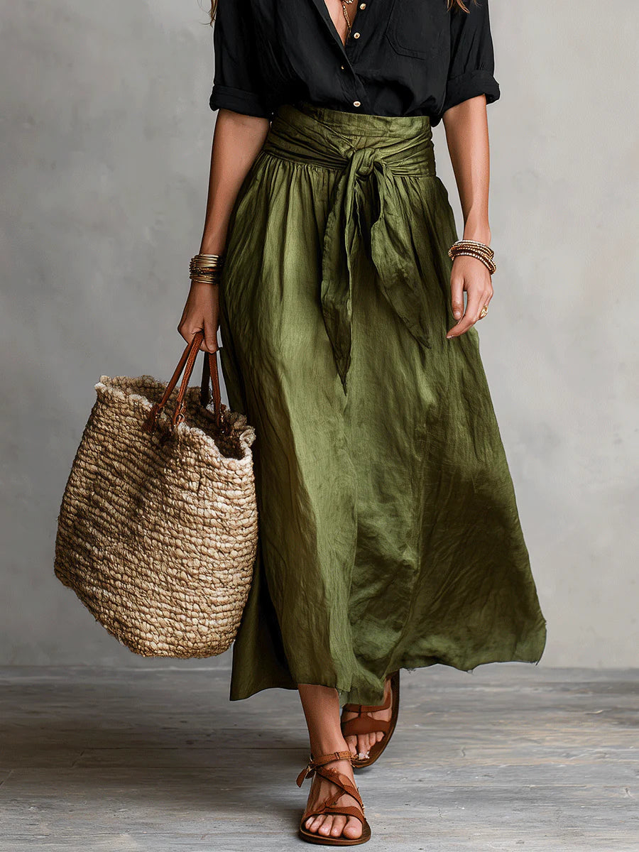 Vera – Conjunto de dos piezas: camiseta negra y falda midi verde olivo