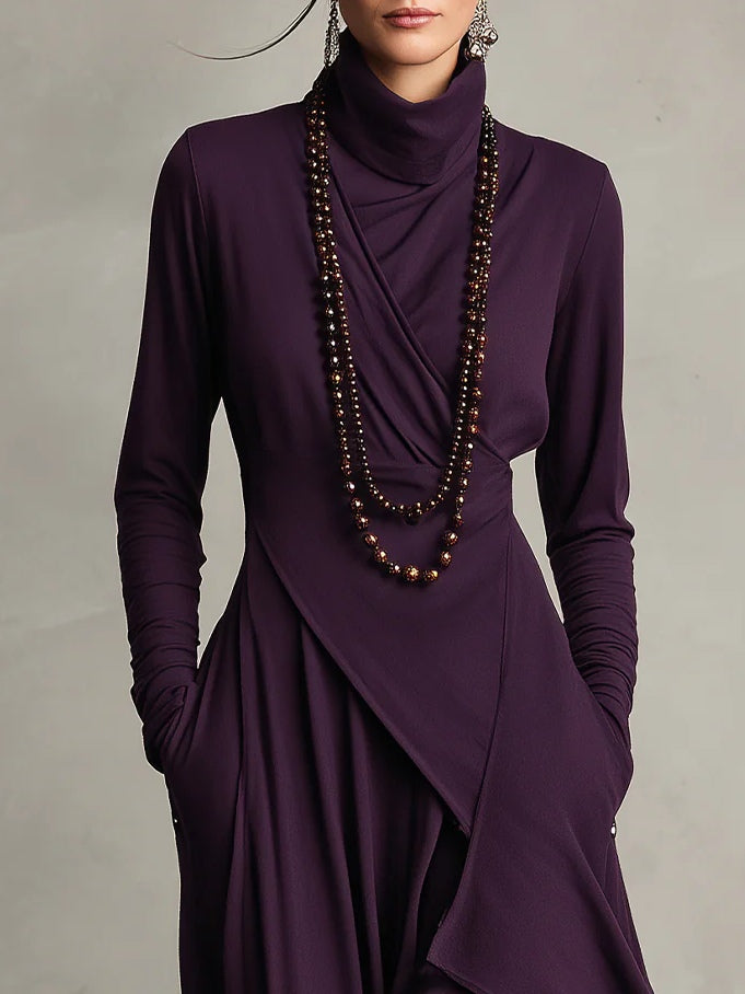 Solmira | Vestido Maxi Plisado Asimétrico con Cuello Alto