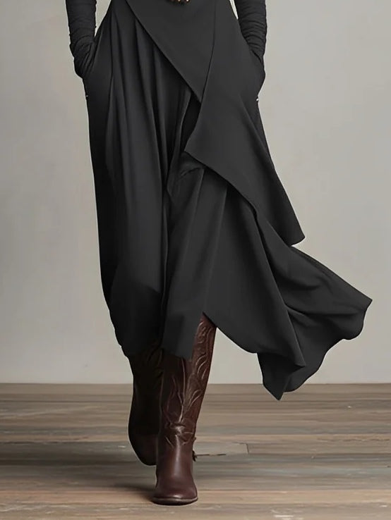 Vestido Maxi Púrpura con Cuello Alto y Drapado Asimétrico
