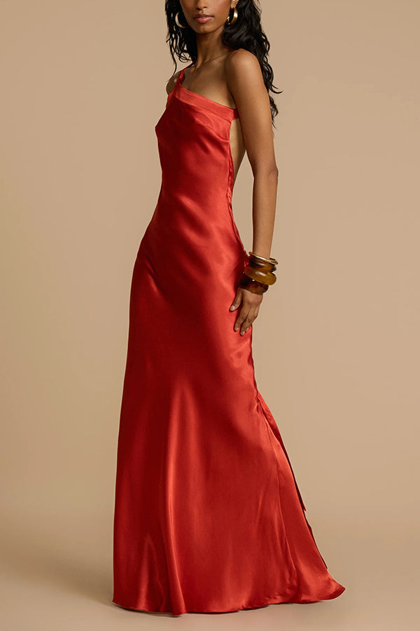 Vestido maxi satinado asimétrico