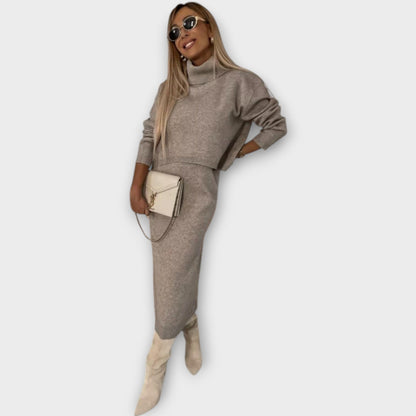 El Conjunto de Suéter y Falda Luxe Knit