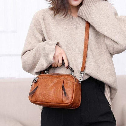 Finbjørg | Bolsa Pequeña y Versátil en Tono Cognac Dorado