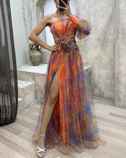 Cecelia | Vestido Elegante con Manga Asimétrica y Abertura