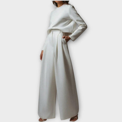 Conjunto Elegante de Dos Piezas con Pantalones Amplios