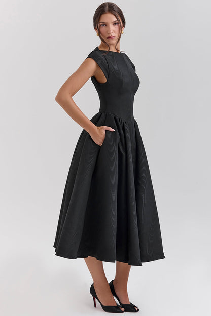 LUMI – VESTIDO SIN ESPALDA CON HOMBROS CAÍDOS