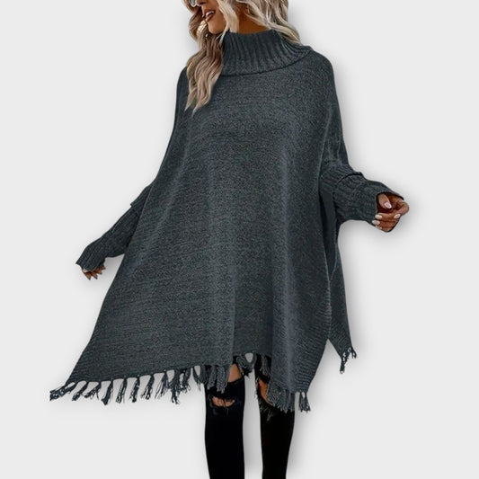 Poncho Suéter Oversize con Cuello Alto y Flecos