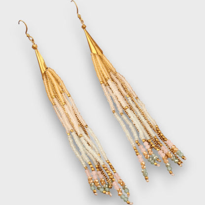 Isalda – Pendientes Vintage con Madera y Perlas
