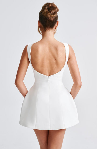 Hollis - Vestido Mini Elegante con Lazo de Perlas