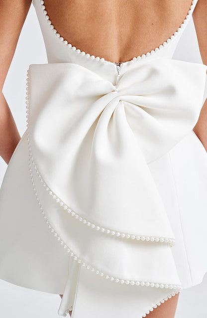 Hollis - Vestido Mini Elegante con Lazo de Perlas