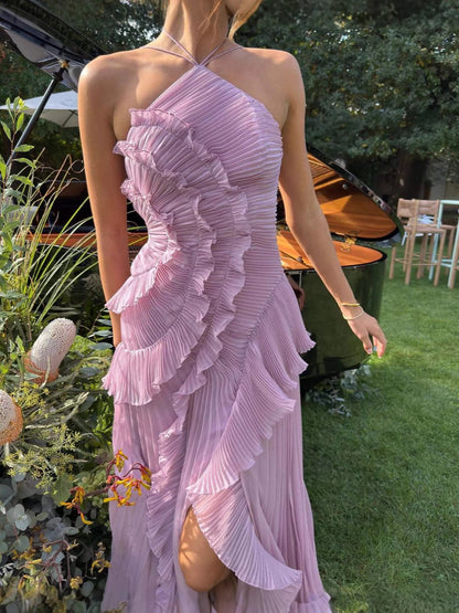 Vestido Largo Plisado – Escote Halter y Volantes Únicos
