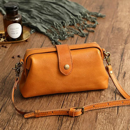 Edis | Bolsa de Hombro Retro Clásica en Formato Compacto